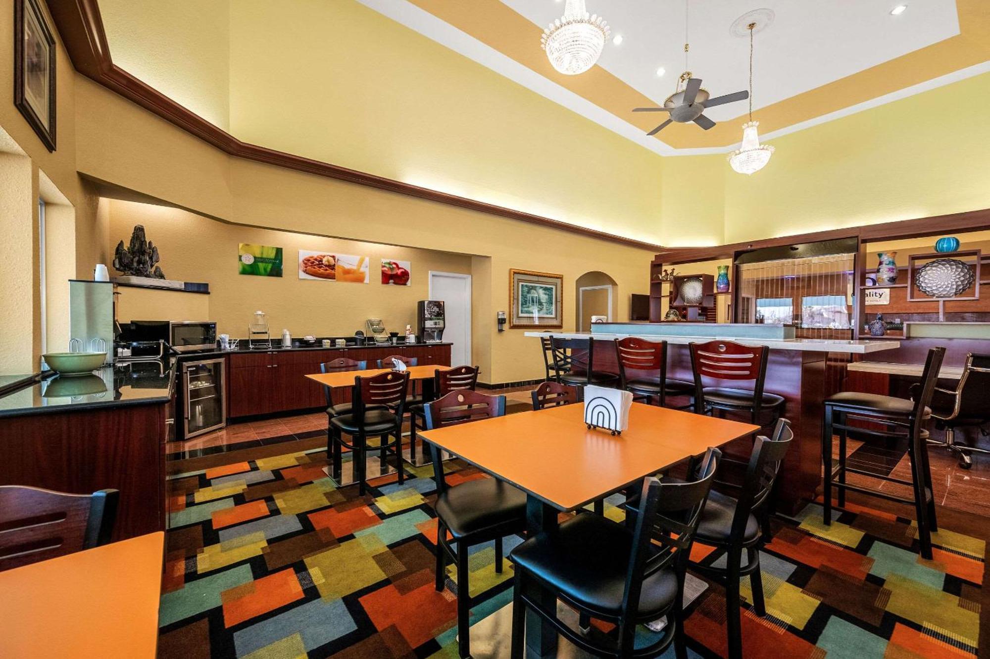 Hotel Quality & Cypress