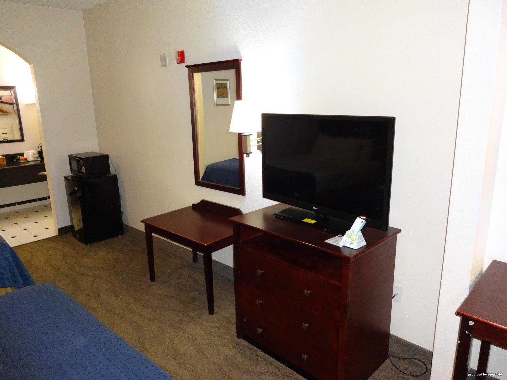 Hotel Quality & Cypress