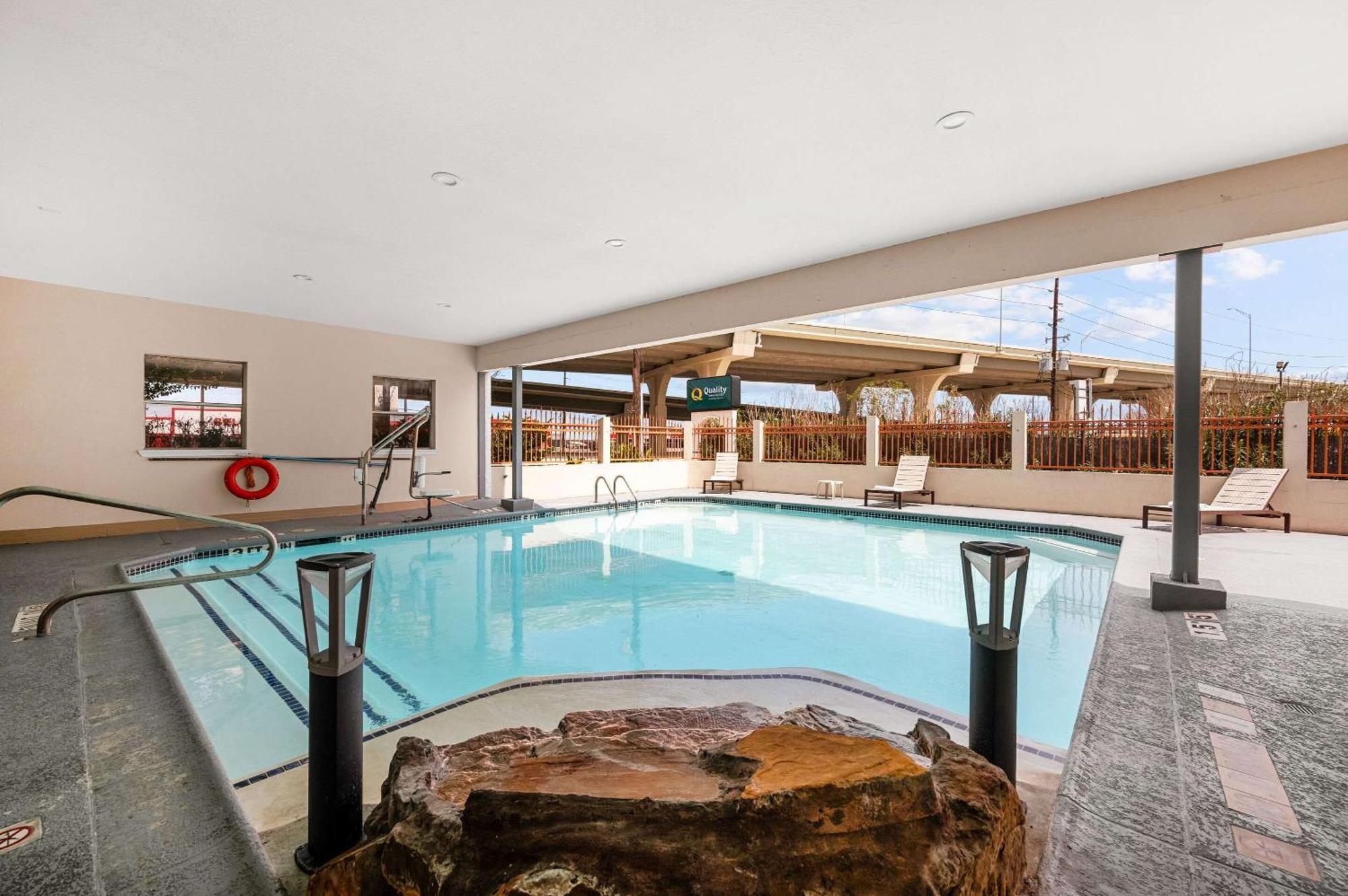 Hotel Quality & Cypress