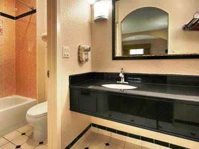 Quality & Hotel Cypress